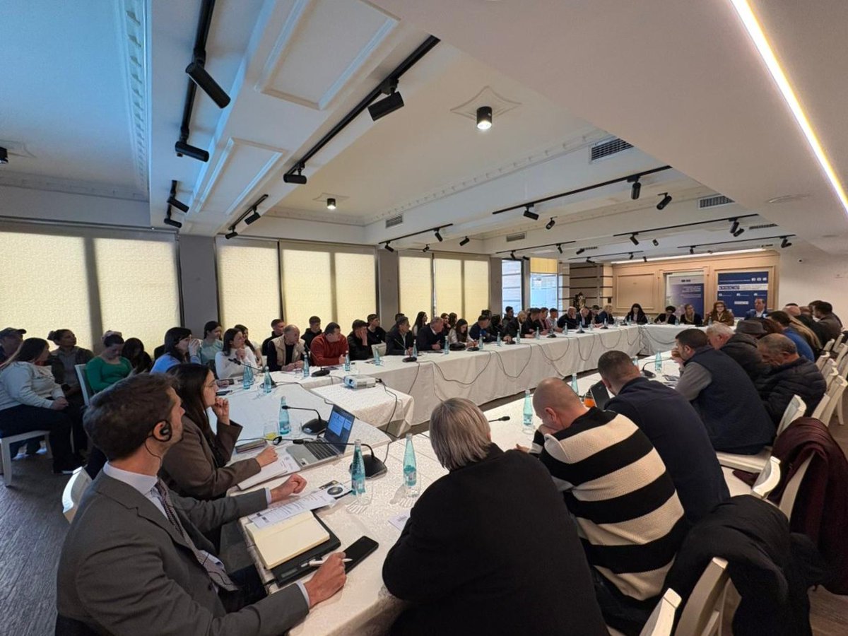 OSCEinAlbania's tweet image. 📝 A roundtable in Kukës raised awareness on the procedure for #selfidentification as a #NationalMinority. @OSCEinAlbania supported this event organized by @PuneteBrendshme &amp;amp; Committee on National Minorities, with support from @EUinAlbania @COE_Tirana. 
📍Dropull &amp;amp; Korça are next
