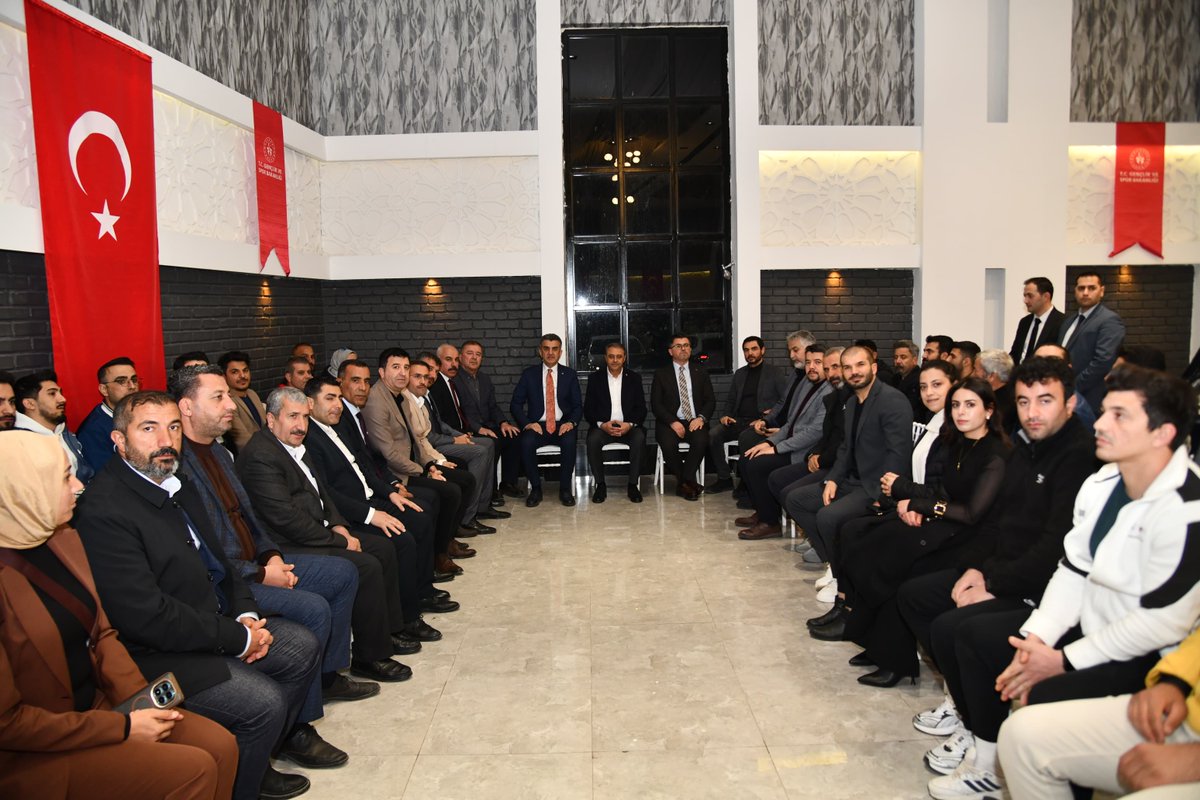 Gençlik ve Spor İl Müdürlüğümüz tarafından “Aynı Sofrada Buluşuyoruz” temasıyla düzenlenen "Kampüs İftarları" programında sevgili gençlerimizle bir araya geldik.

Sporcularımız ve gençlerimizle aynı sofrayı paylaşarak Ramazan’ın dayanışma ve kardeşlik iklimini birlikte yaşadık.