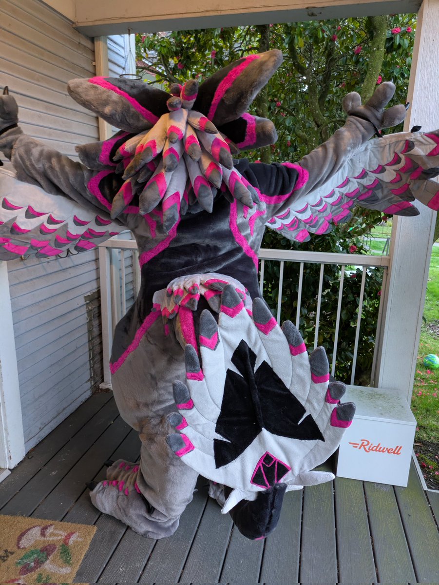 Kally.Co Fursuits tweet media