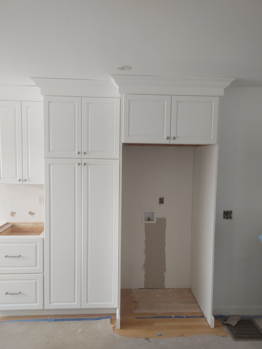 KitchenAdvantge's tweet photo. Check out the progress on this job in Old Saybrook. B.Matthew Construction is doing an excellent job as usual installing these Frost Kraftmaid Cabinets ! We can't wait to see the completed project, Can you? #kitchenremodel #kraftmaidFrost #KraftmaidFoxChase https://t.co/QjRajbiplx