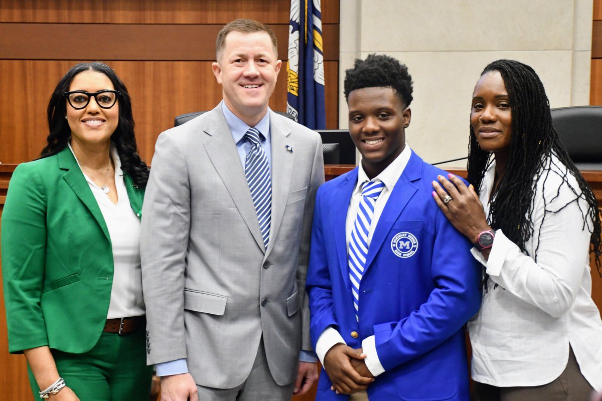 doelouisiana's tweet image. McKinley High senior Nyssiah Ebanks spoke with @BESE_LA about what’s possible through Louisiana’s reimagined high school experience.

He’s on track to graduate with a diploma, an associate degree, eight industry-based credentials, and internship experience. #laed #lalege #lagov