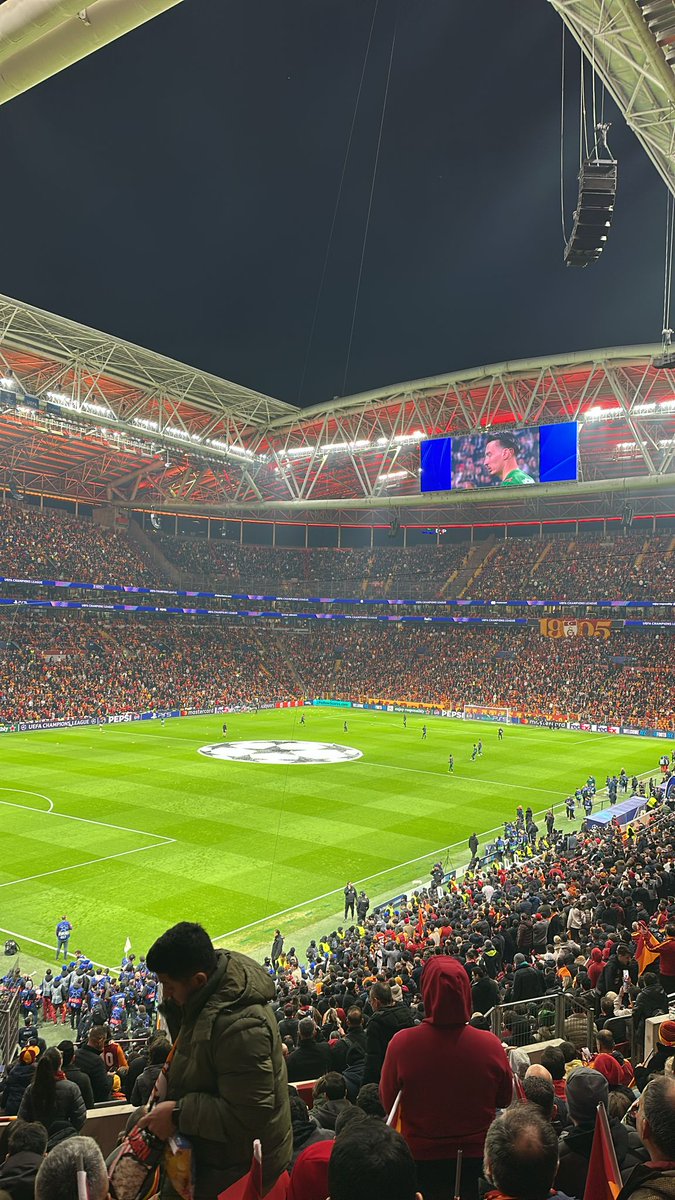 LeventGS's tweet photo. Başarılar @GalatasaraySK ım💛🤎🦁 https://t.co/878xY1M2Yv