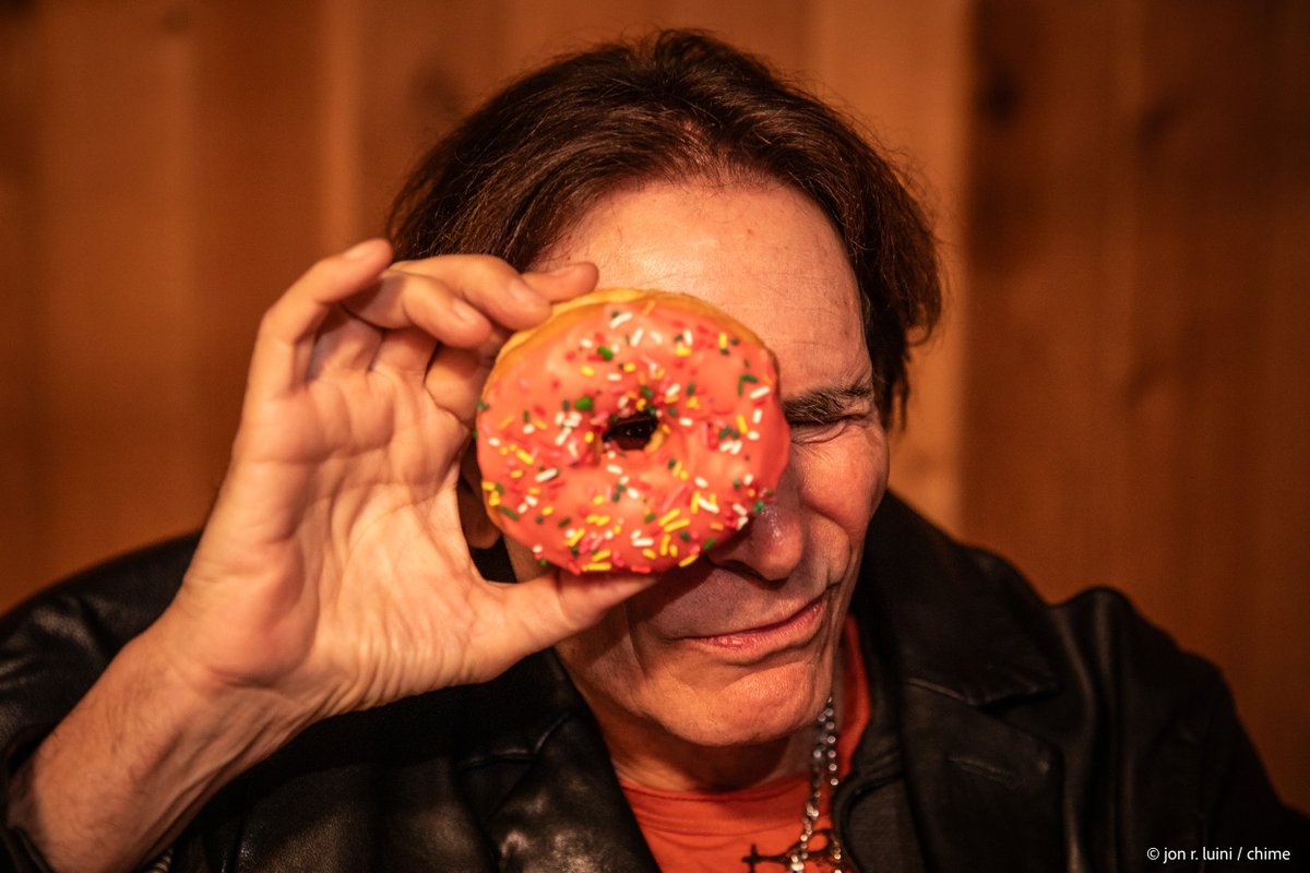 Joe Satriani tweet media