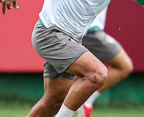 FluResenha tweet media