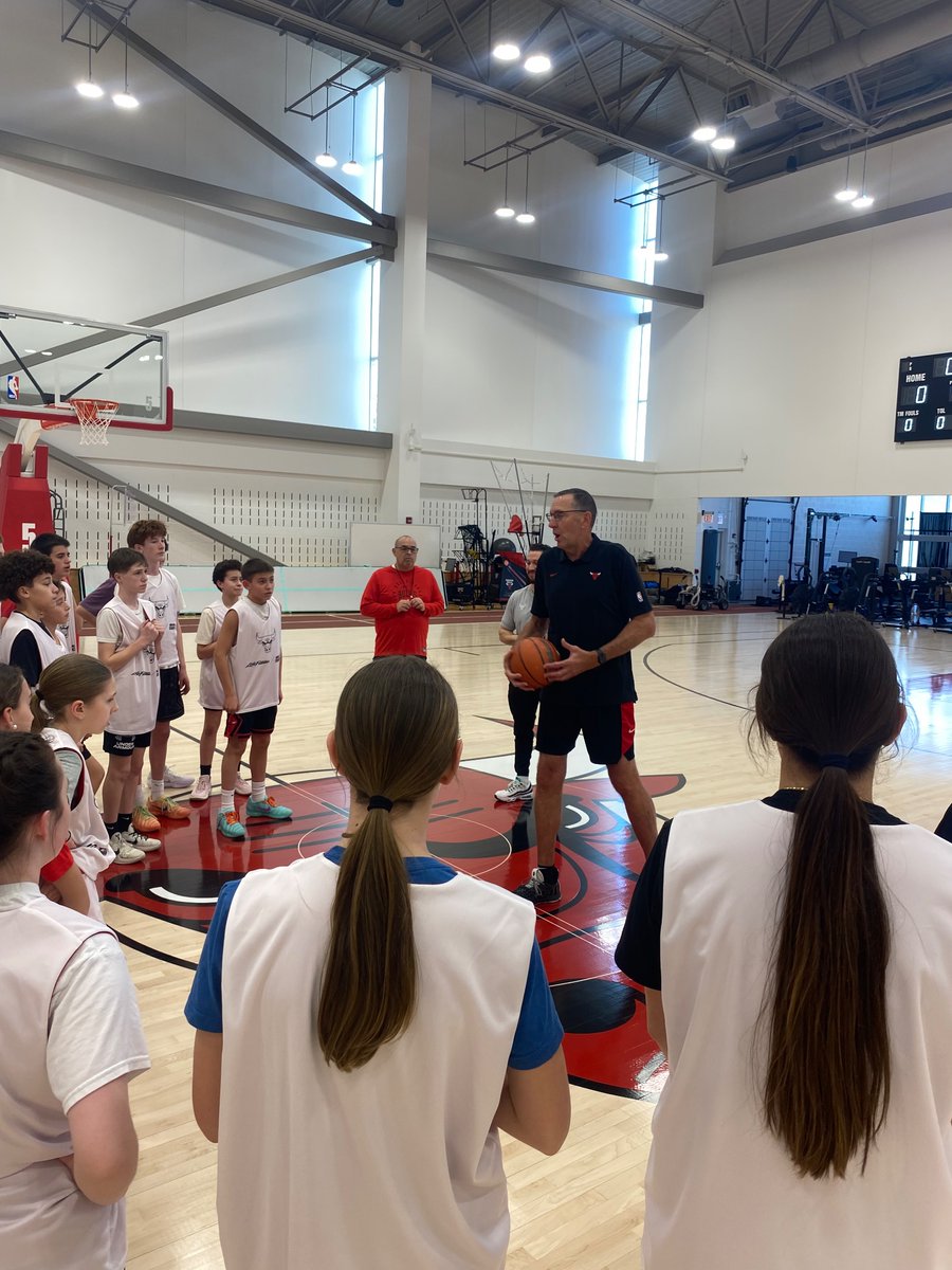 OTEHOOPS tweet media