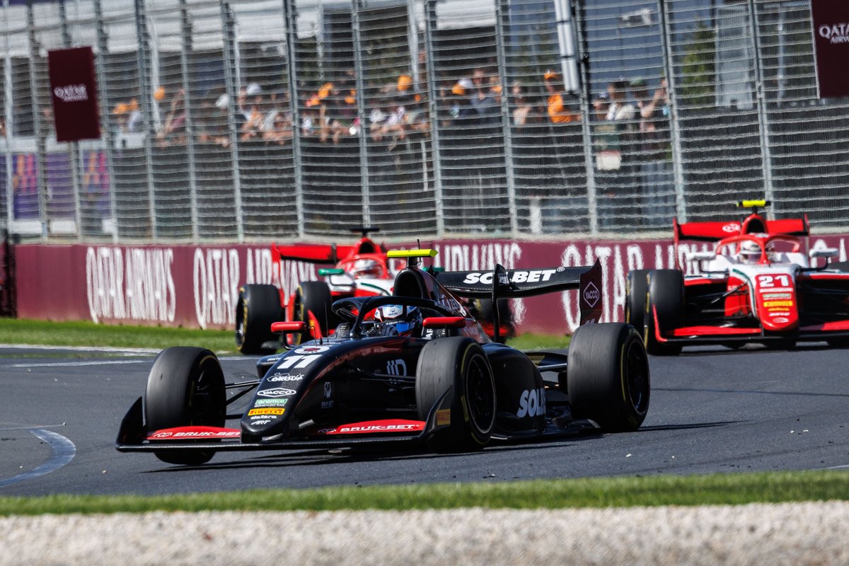 SpeedRaceTarnow's tweet photo. Historyczny debiut w FIA F3 naszego młodego tarnowskiego zawodnika Macieja Gładysza!
#gokarty #Tarnów #motorsport #gokartytarnów #przezzabawedobezpieczeństwa #speedrace #kartingtarnow #karting #gokartytarnow #sekcjakartingowa #pierwszykrokwkartingu #brd #bezpieczeństwa #mojtarnow https://t.co/TTcTzdHio1
