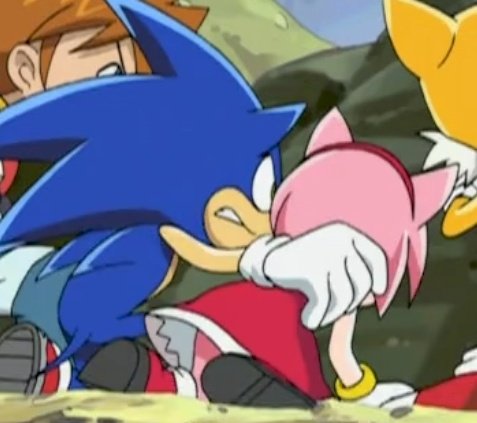 mohamedsonic97's tweet photo. He's protecting his wife 🥹💙🩷 https://t.co/74wF1EJFAP