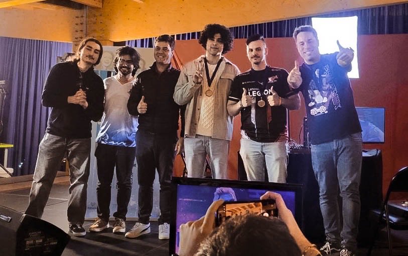 Otter Side tweet media