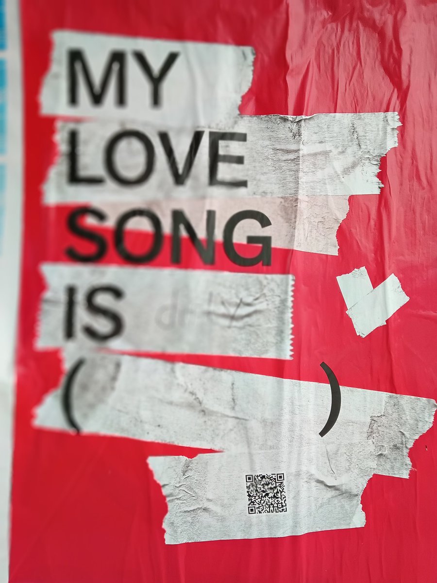 Chris_RMdance's tweet photo. Comment your #favoritelovesong I'll in Return comment mine.

#dirty was pre written in #hollywood https://t.co/QSNxQ6SEIc