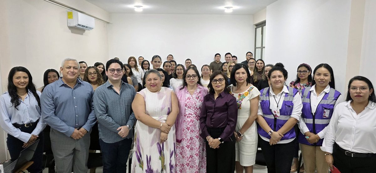 TJAAQRoo's tweet photo. En el marco del #8M, el @TJAAQRoo realizó la plática “Construyendo Sororidad” dirigida a su personal, promoviendo la igualdad, el apoyo entre mujeres y la construcción de entornos laborales más inclusivos y libres de violencia. ⚖️💜 🌐https://t.co/c7PppMpqIX https://t.co/Iew3eTL5f7