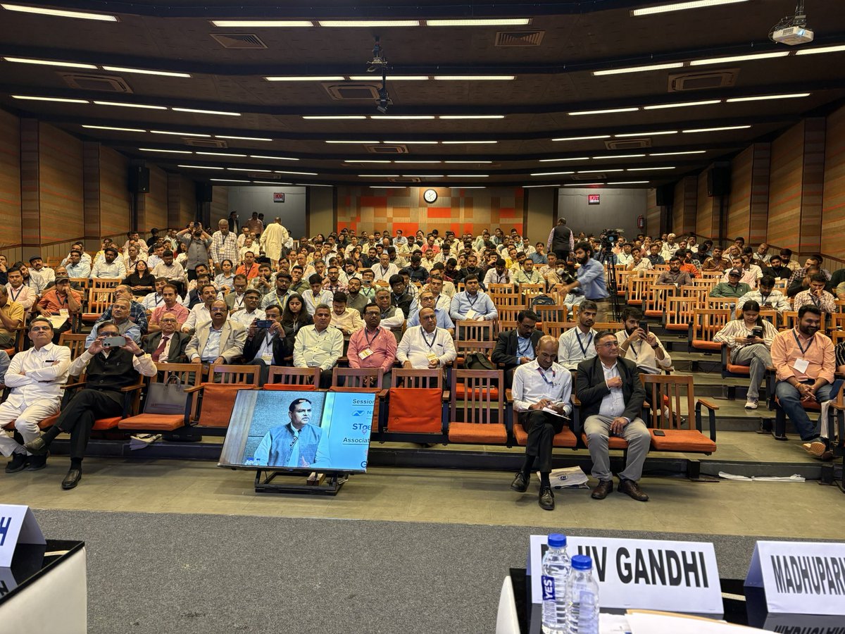 Rajiv Gandhi tweet media