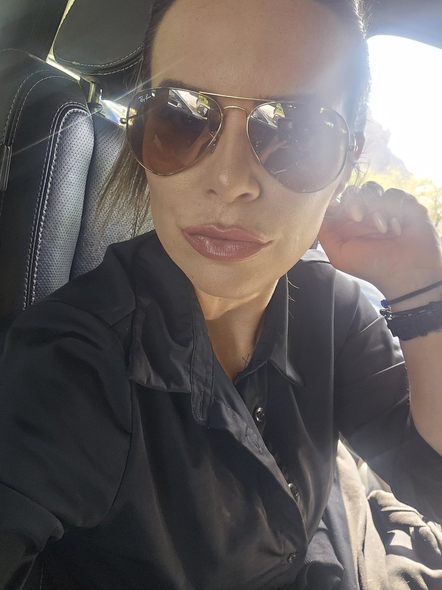 Elle ☀️ Trelee tweet media