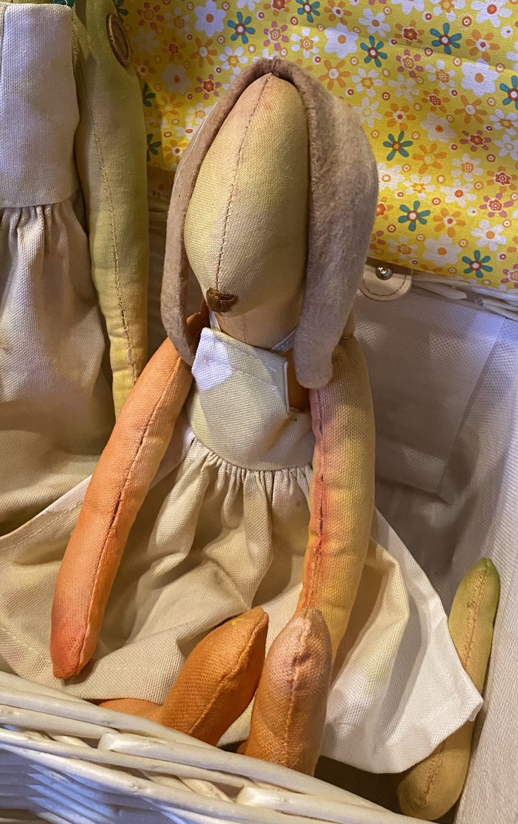 pinkgribble51's tweet photo. Still working on the art dolls more stitch but loving the pinnys. #stitch #artdoll #rabbit #makingpatterns #ownwork https://t.co/hpSg9vcvTQ