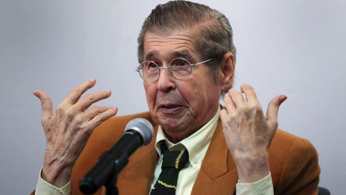 Descansa en paz, maestro, nos dejas a Julius, Martín Romaña y tantos otros entrañables personajes que no dejaremos de visitar y presentárselos a nuestros hijos y nietos.