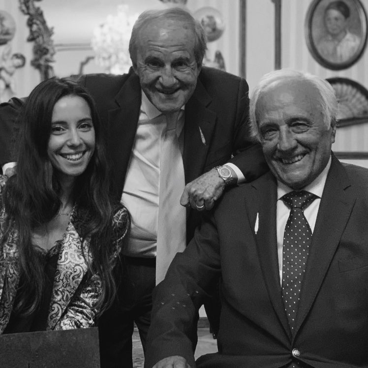 Andreagarff's tweet photo. D.E.P. Raúl del Pozo. https://t.co/kaQ30rtl5V