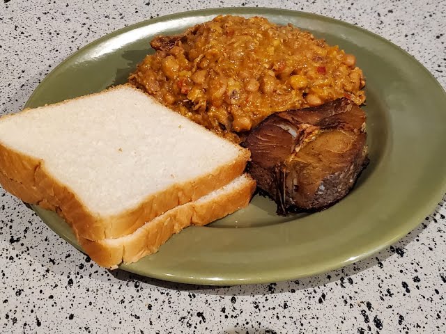 Kingschesterltd's tweet photo. Quick question 👀

What’s the best combo with fresh bread?
🍞 + ☕ Tea
🍞 + 🍳 Eggs
🍞 + 🧈 Butter
🍞 + 🫘 Beans

Now imagine it with soft Kingschester Bread ���

Order yours today!
📞 08114960181
🌐 https://t.co/itRWrjcAwJ
📧 kingschesterltd@gmail.com
 #BreadLovers https://t.co/szNbeBa6AN