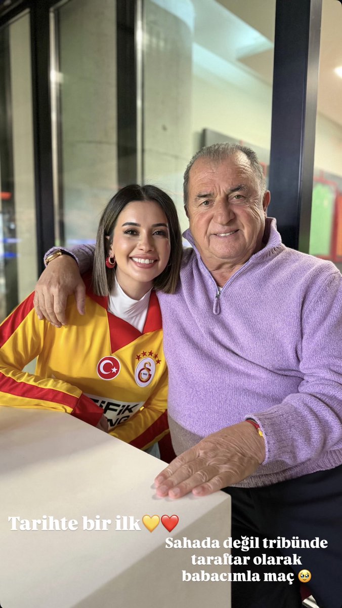Magazin_Buradaa's tweet image. #FatihTerim, kızı #BuseTerim ile birlikte #Galatasaray-#Liverpool maçı için stadyumda📍