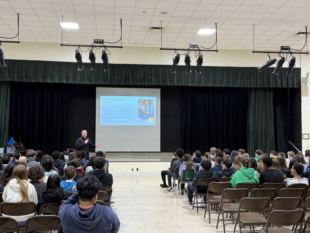 Lake Riviera Middle School tweet media