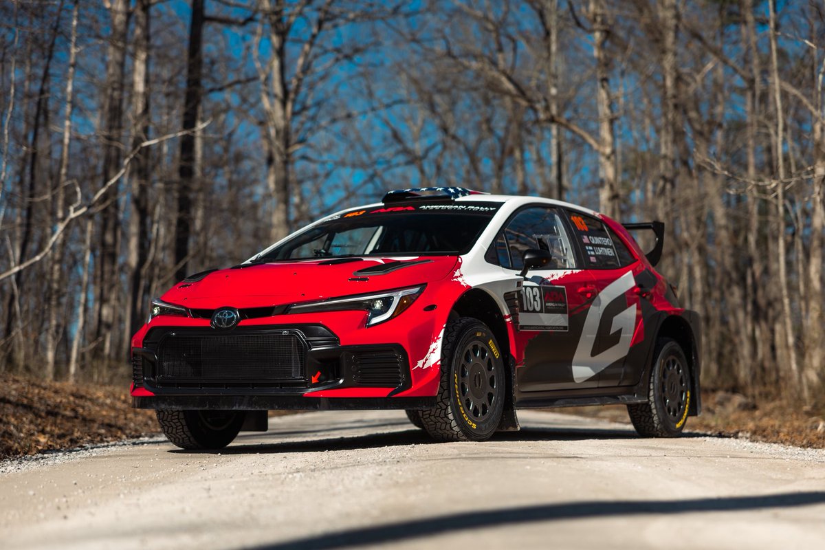 NOS VAMOS PARA EE. UU.: con este nuevo GR Corolla Rally RC2 Toyota competirá en el Campeonato American Rally Association con el piloto Seth Quintero, que corrió el Dakar con Hilux este año, acompañado del copiloto Topi Luhtinen #ToyotaGAZOORacing #TGR_ARA #ARARALLY