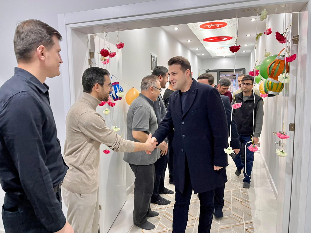 fatihcidiroglu's tweet photo. 📍#Çivril Diyanet Gençlik Merkezi’nde üniversiteli gençlerimizle birlikte iftar programında bir araya gelerek oruçlarımızı açtık.
Allah tuttuğumuz oruçları kabul etsin.
Hayırlı #Ramazanlar 🌙 https://t.co/kURu01odSD