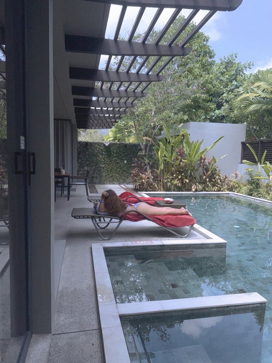 ThwiBl's tweet photo. เหนื่อยแล้วดูแลตัวเองอยากมีคนดูแลบ้าง วันๆอยู่แต่กับเพื่อนจนคนคิดว่าติดเพื่อนติดเที่ยว ถ้ามีแฟนก็จะติดแฟนอยู่หรอก แต่เพื่อนบอกแฟนจะดูแลได้ดีเท่าเพื่อนไหม55555
ไม่มีใยวันนี้แค่บ่นไปเรื่อย 
#เพื่อนเที่ยว #จ้างเที่ยว https://t.co/YQWIDu1GNN