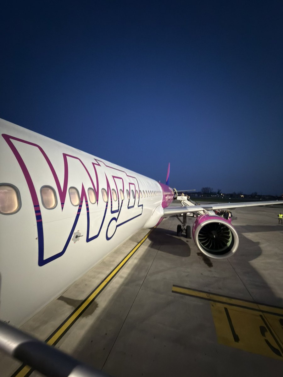 ๐๐๐ซ๐ญ๐ข๐ง โ
๏ธ tweet media