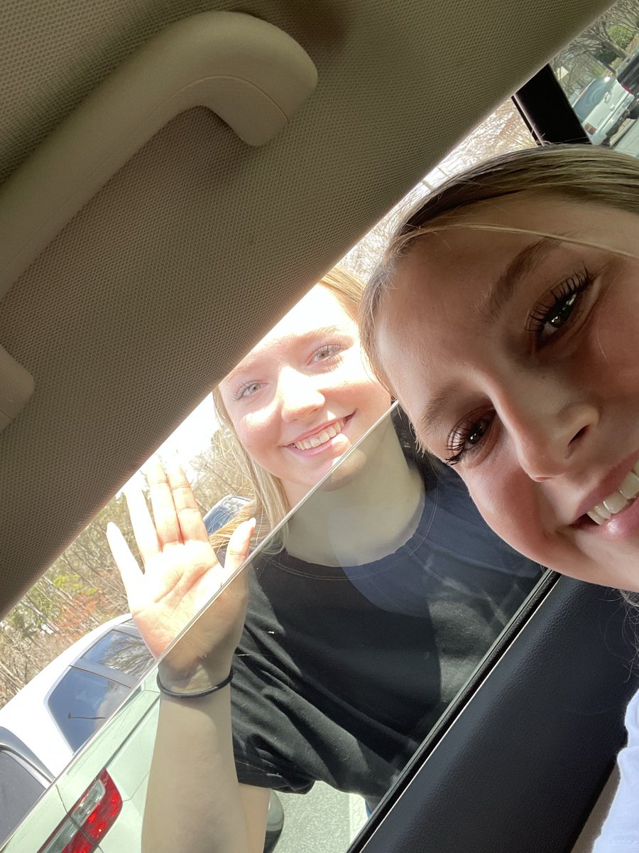 BrovietUnion04's tweet photo. ALL FOR STARBUCKSSS?!?? kroger parking lot war 4-3 broviet union takes the lead🤣🤣 MACKENZIE DOWNNNN @WarriorNerf https://t.co/Vso7ON6NzK