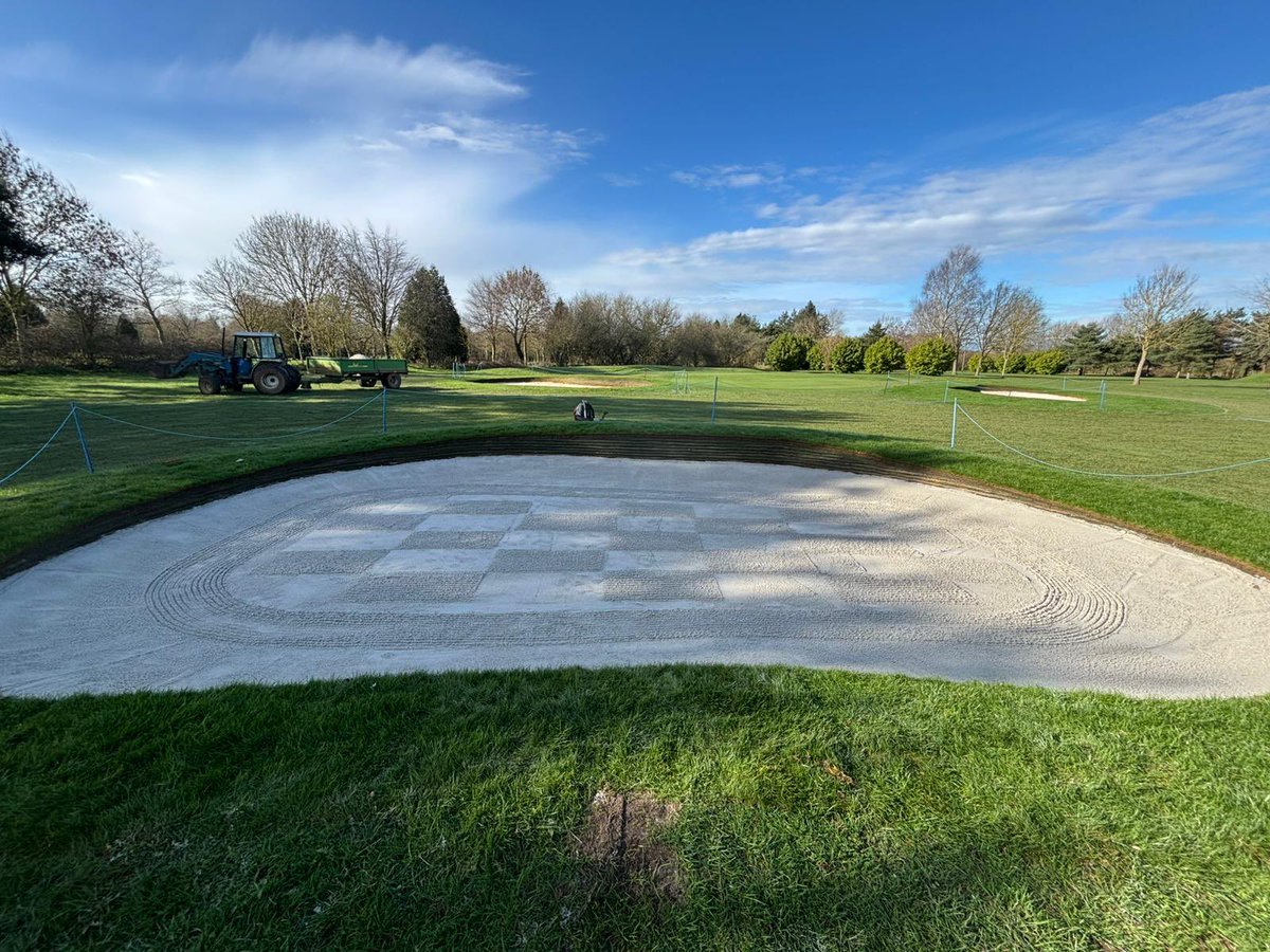 Whitefields Golf Club Greenkeepers tweet media