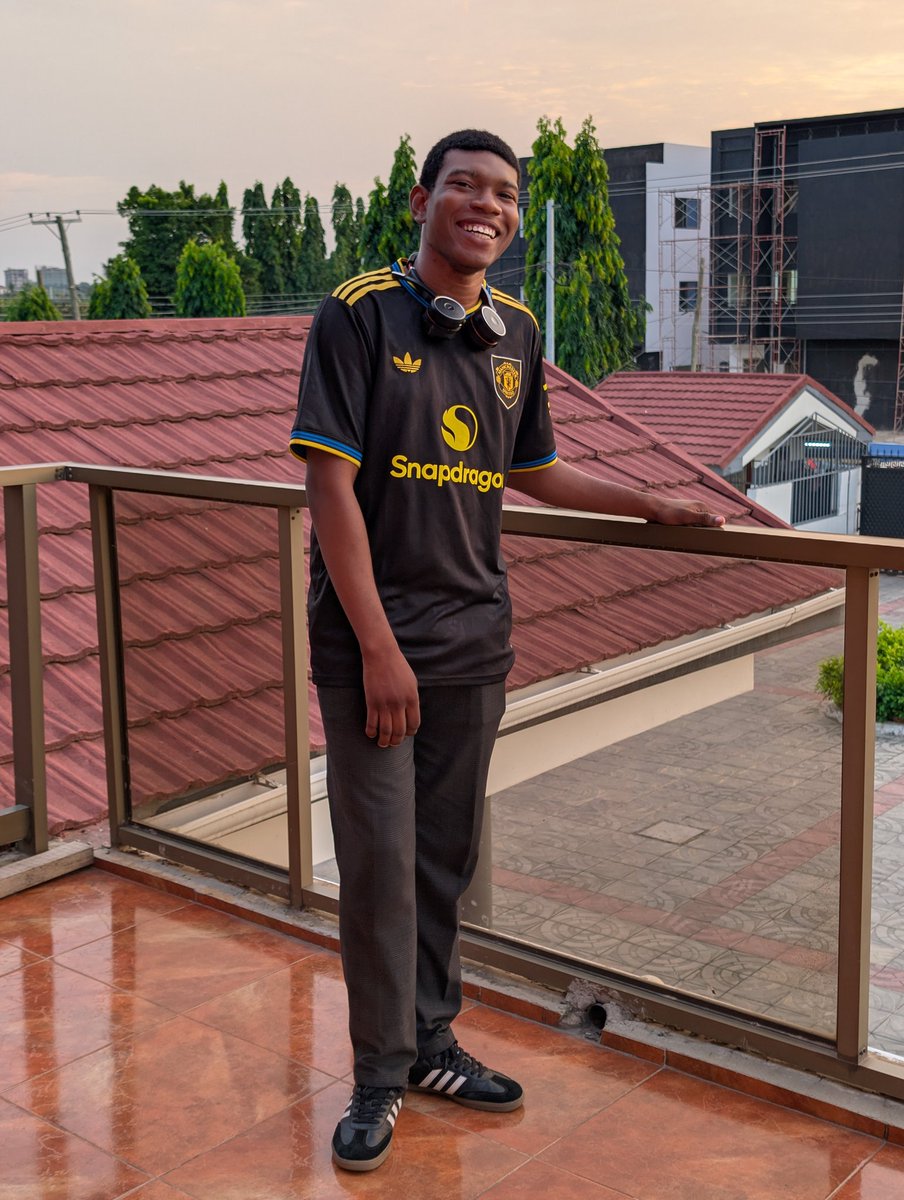 AbeikuSankofi's tweet image. Happy birthday to the newly recruited #Manifan @YASKgh 🎉🎊 Enjoy your day bro..