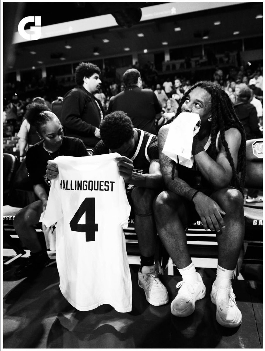 __jordanrouse's tweet photo. Blessed to be first STATE CHAMP in school history! #agtg🦅 https://t.co/wBNintr0A9