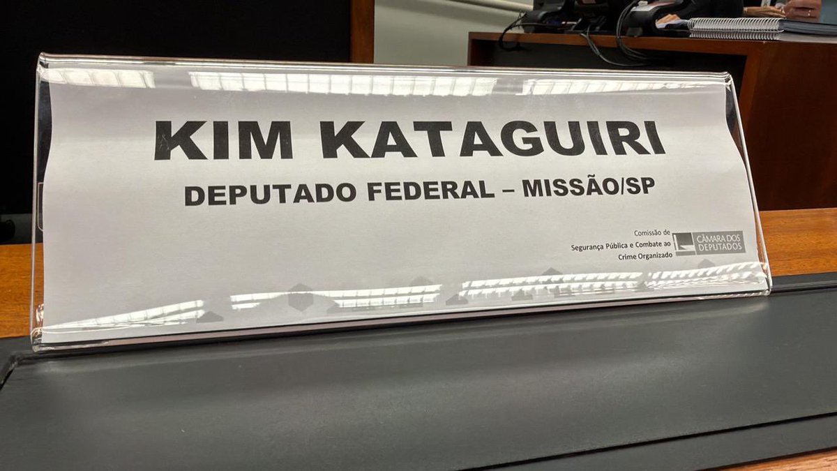 KimKataguiri's tweet photo. Após minha filiação e dado os trâmites burocráticos dentro da Câmara, sou oficialmente o primeiro deputado federal da Missão. Logo mais meu primeiro pronunciamento em casa. Link no próximo post. https://t.co/UTE4JlxSOO