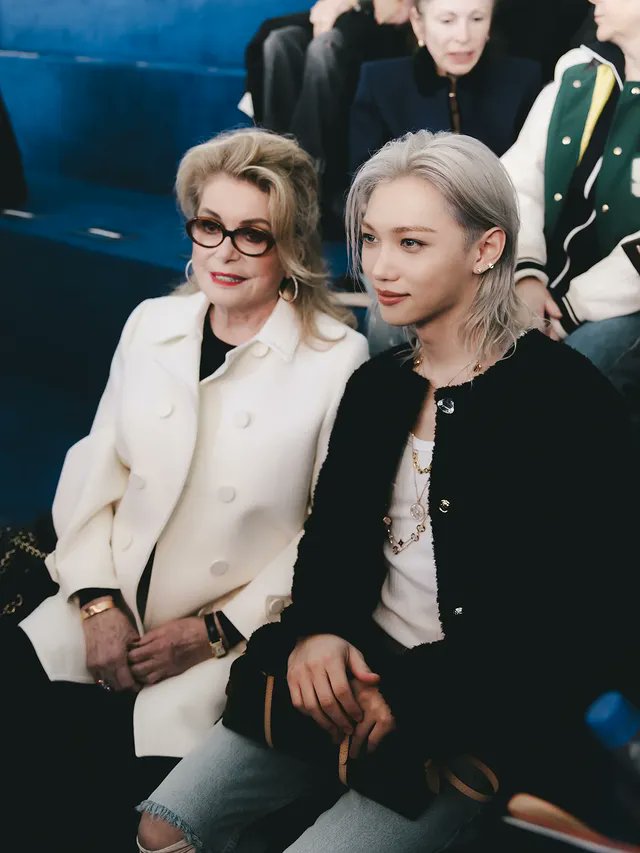 #FELIX with Anna Wintour, Baz Luhrmann, Lisa of BLACKPINK, Jung Hoyeon, and Catherine Deneuve in Instagram update!

FELIX PFW LOUIS VUITTON FW26
#FELIXxLVFW26 #FELIX 
<a href="/LouisVuitton/">Louis Vuitton</a>