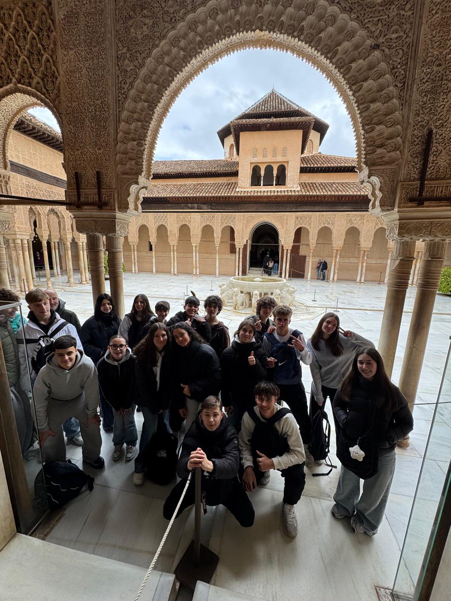 IES Lanjarón tweet media