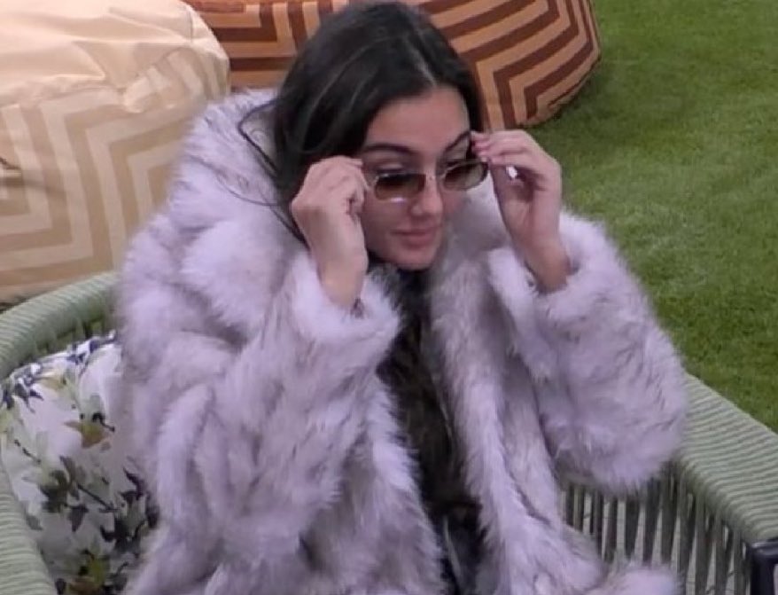 it really is crazy to think about our voting bc at one point we were carrying all 3 girls (jhc) through televotes