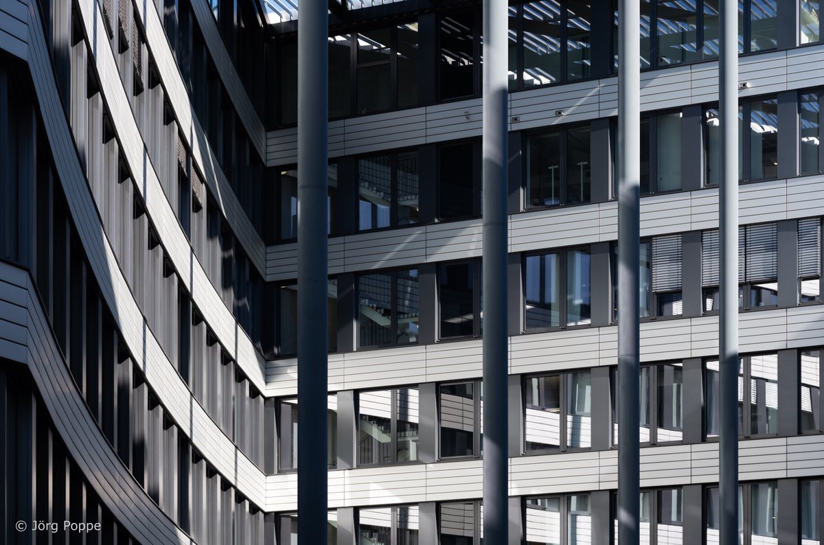 lichtaufnahmen's tweet photo. Offenes Atrium.#atrium #architektur #streetphotography #fassade #l71765 https://t.co/9AJuWheVxp