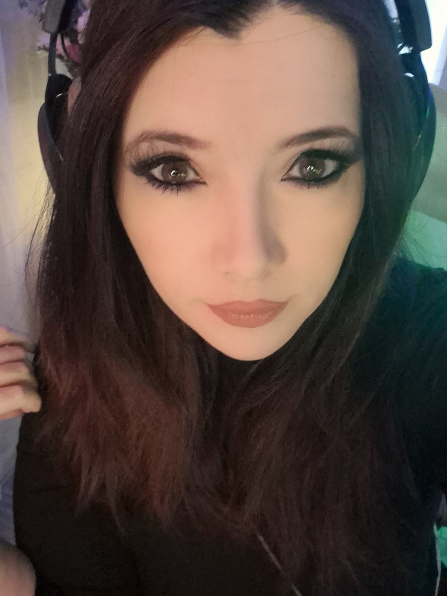 Caiyth's tweet photo. Live with some #fortnite  with @noblette27  on Twitch now!! 🥰 https://t.co/TXaZCBDK5Z