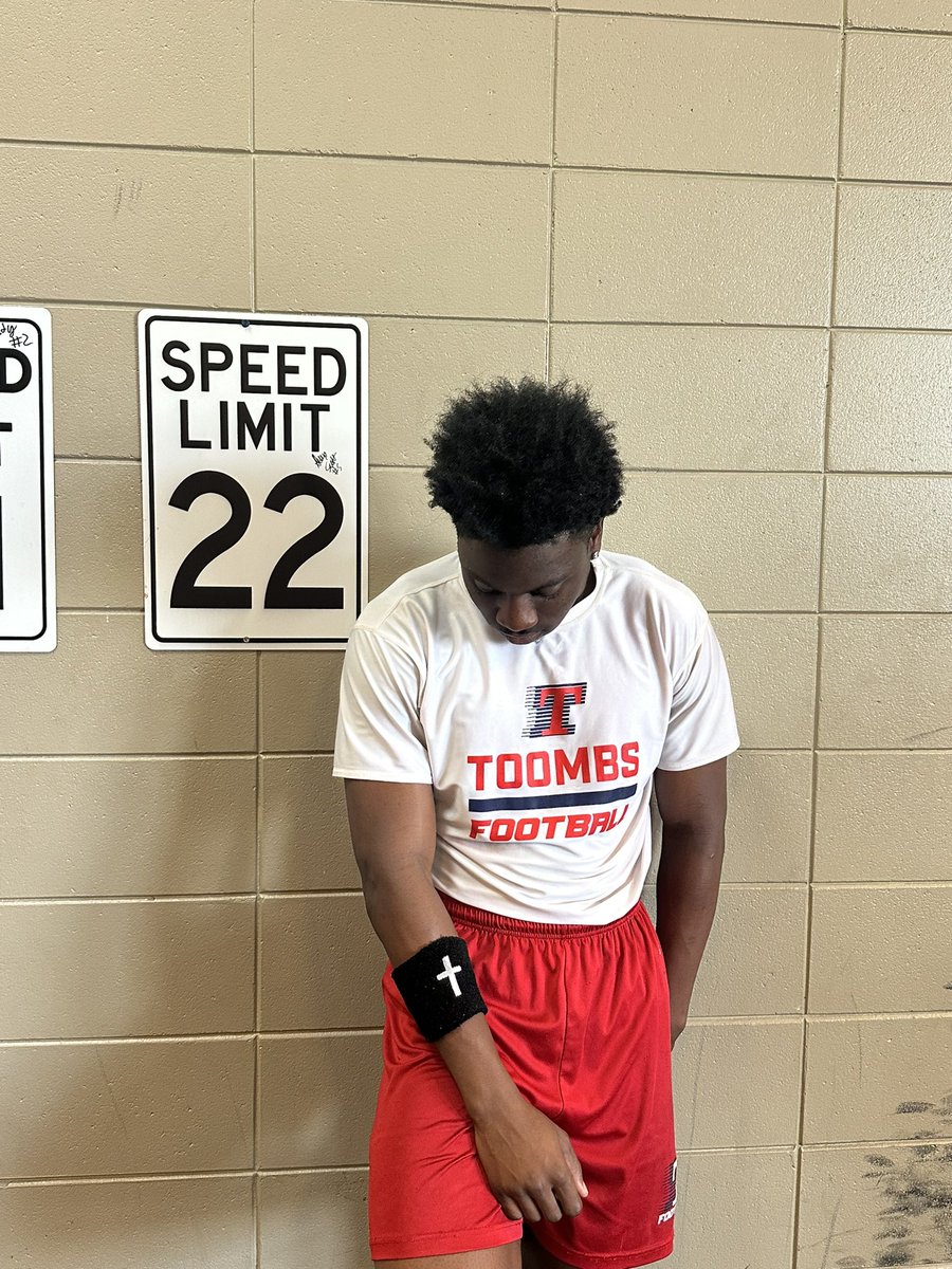 ToombsFootball1's tweet image. HITMAN!! 💨 @AlexScott_5 hit over 22mph in game during our playoff run last season! Huge senior season loading! #BAD