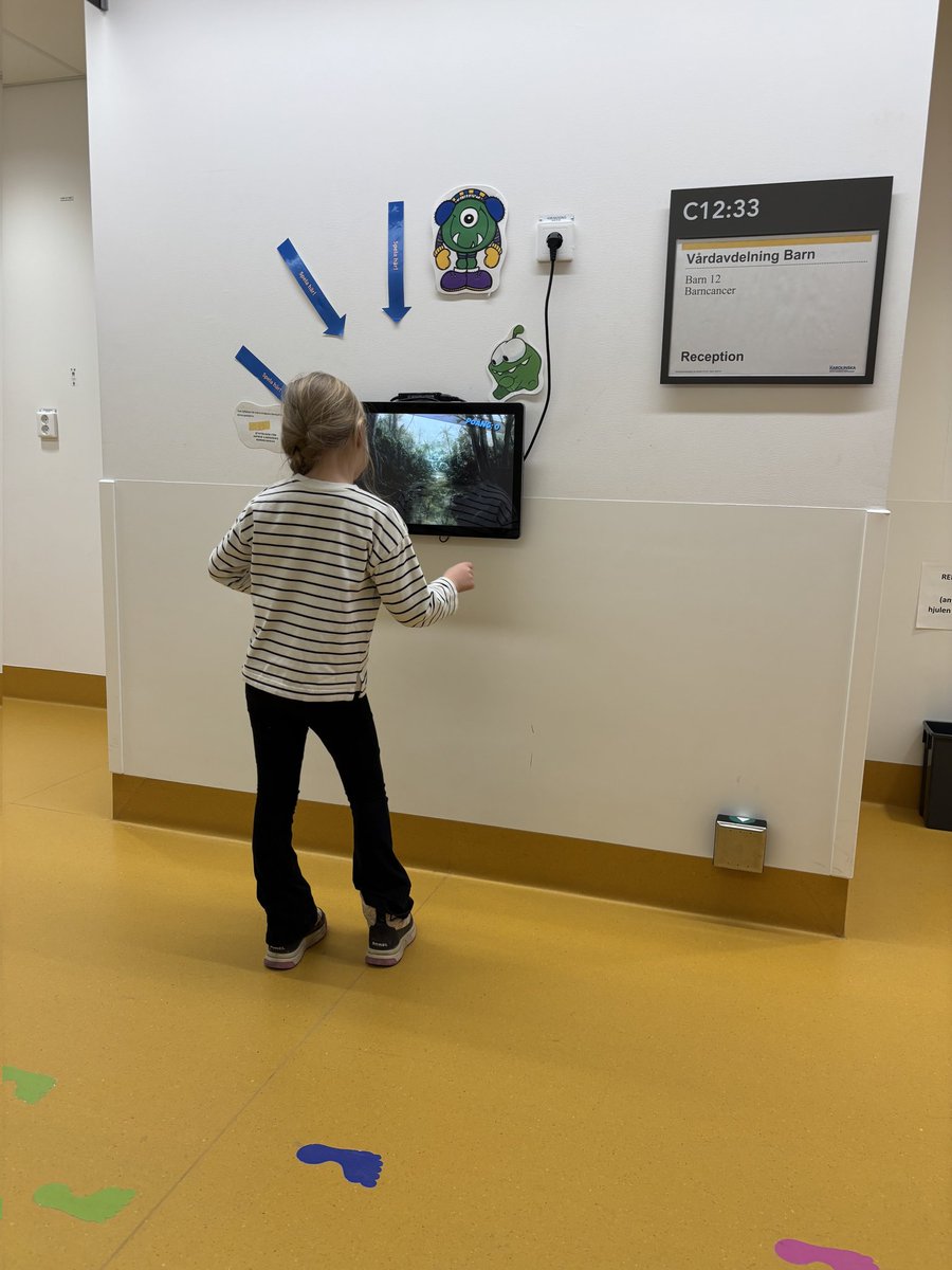 etr3b's tweet photo. @MarjaMorri Tässä meidän lapsenlapsi, kohta 8 vee vuositarkastuksessa muutama viikko sitten ♥️ Karolinskassa. Kaikki hyvin, sitä samaa Sinulle toivon 😘. https://t.co/oWdIg6CeqL