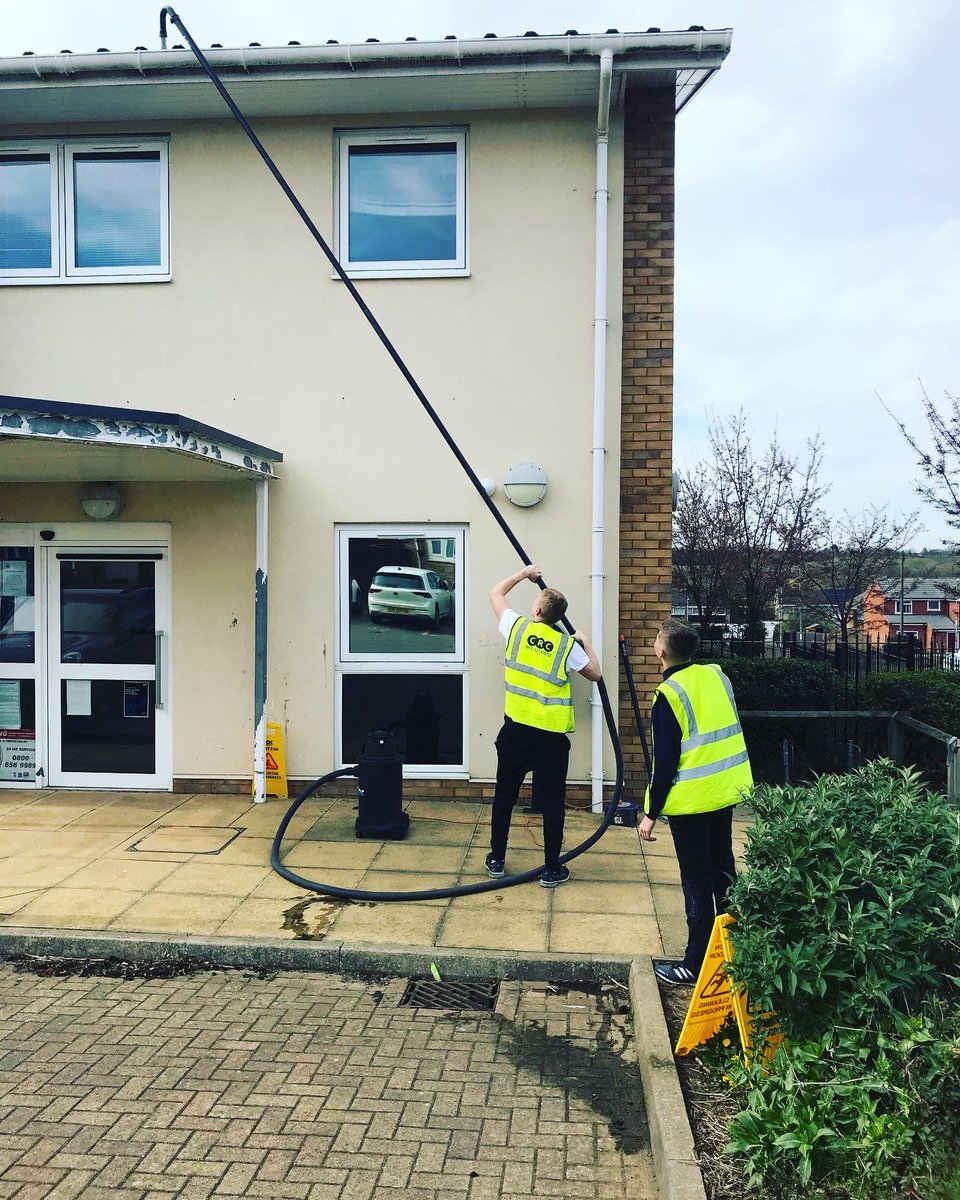 SleepHaven's tweet photo. £35 OFF Domestic Gutter Clearing – I Need Your Help! - https://t.co/bJC8qd2Q6y https://t.co/agMFKWwL6G