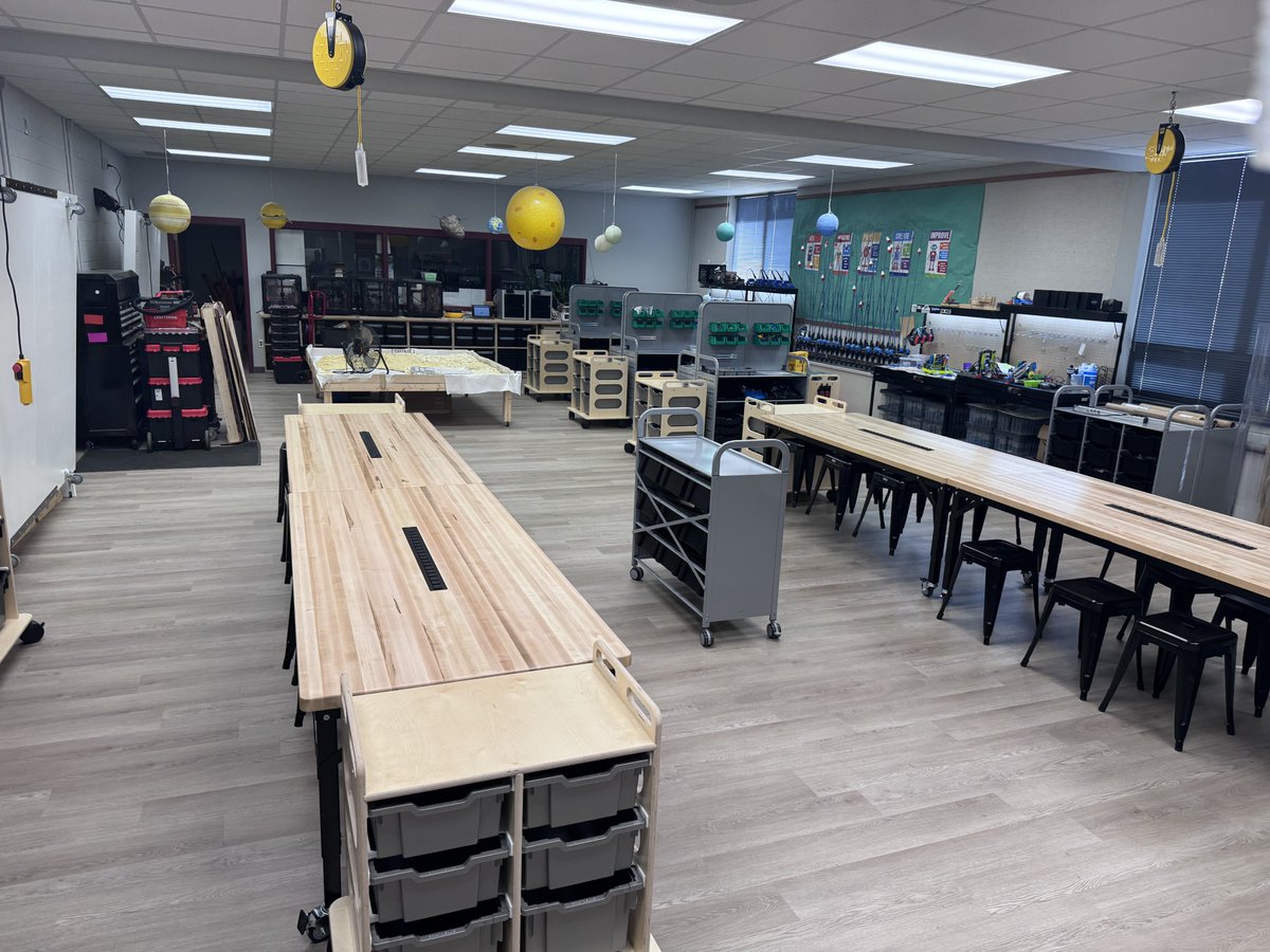 1st Maker Space tweet media