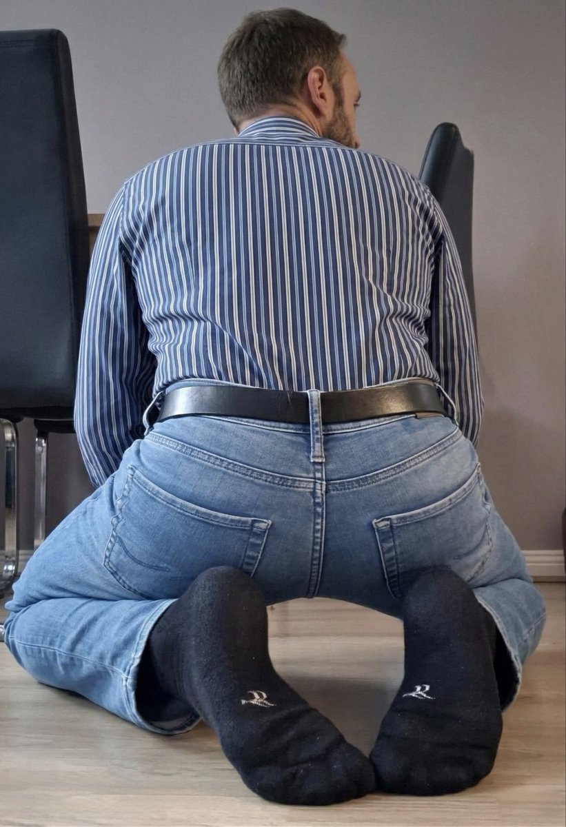 #daddysuit #suitdaddy #suit #suitandtie #gaysuit #suitcock #menatplay #suitfetish #daddy #daddyinsuit #suitsocks #socksfetish #suitdad #tiesuit