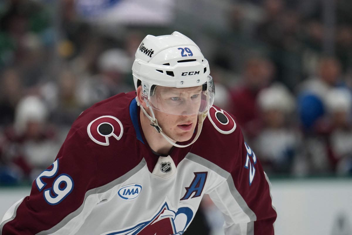 SNstats's tweet photo. #GoAvsGo have outscored opponent 81-26 at 5v5 with Nathan MacKinnon on the ice this season. https://t.co/graDGp5g3Q