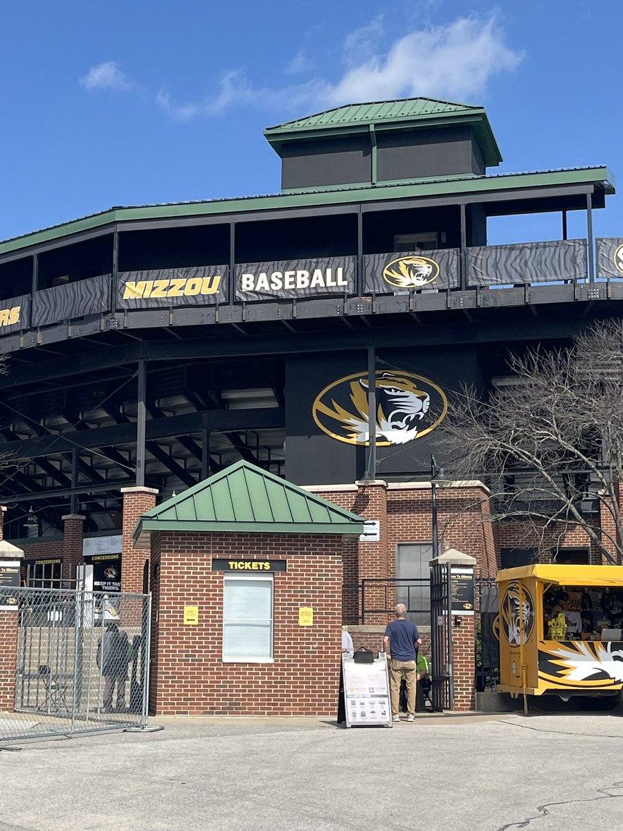 oneil_brian's tweet photo. Little SEC baseball today vs Mizzou https://t.co/0ez1nQfjjM
