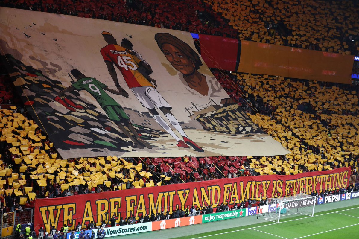 ultrAslanUNI's tweet photo. We are family… @victorosimhen9 #ultrAslanUNI https://t.co/0lw4Fp9byk