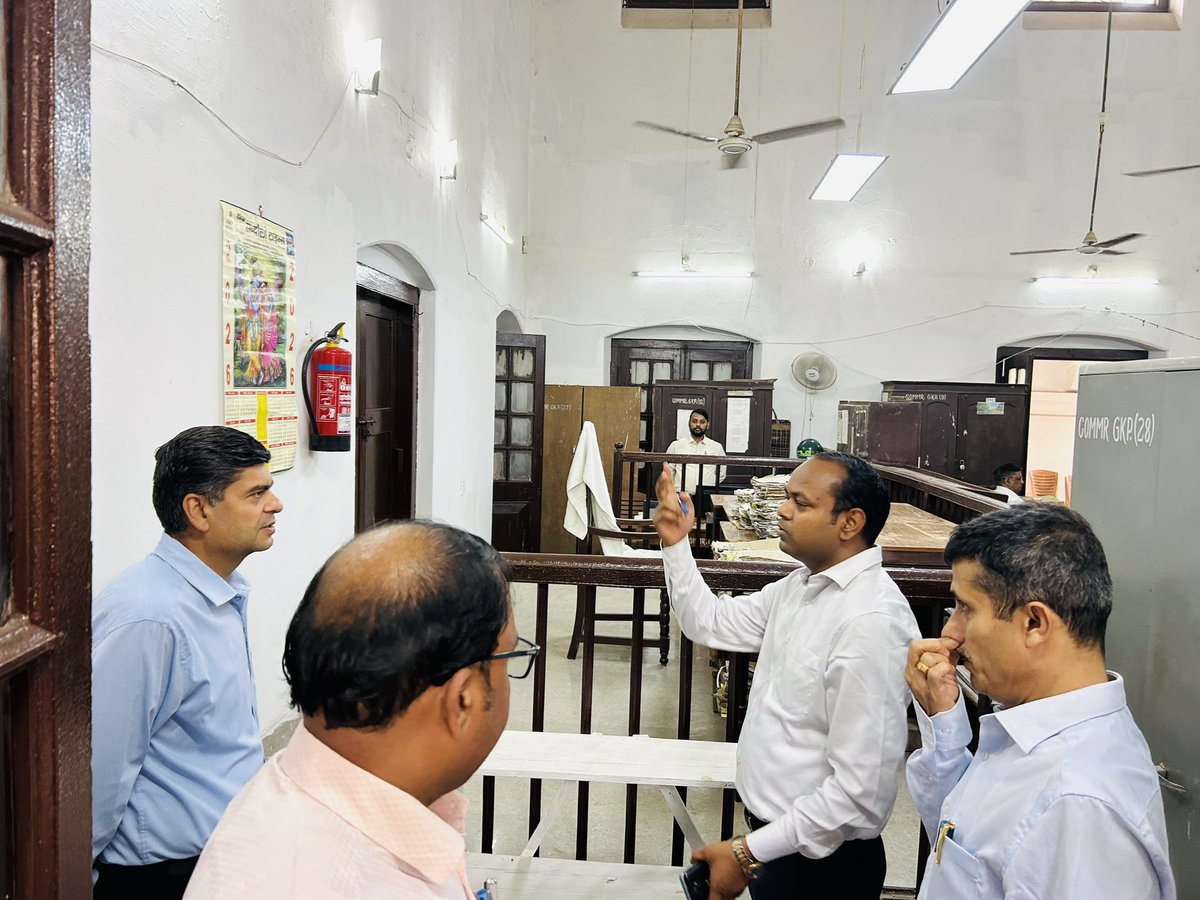 Commissioner Gorakhpur Division Gorakhpur tweet media