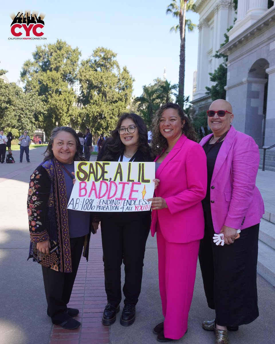 CalYouthConn's tweet image. #CYC members were in #Sacramento for #DayAtTheCapitol2026 where they met with legislators and advocated for AB 1886 authored by @AsmSadeElhawary  and AB 2764 authored by @PatrickAhrens1. Sacramento felt the CYC youth power 💪🗣️🗣️