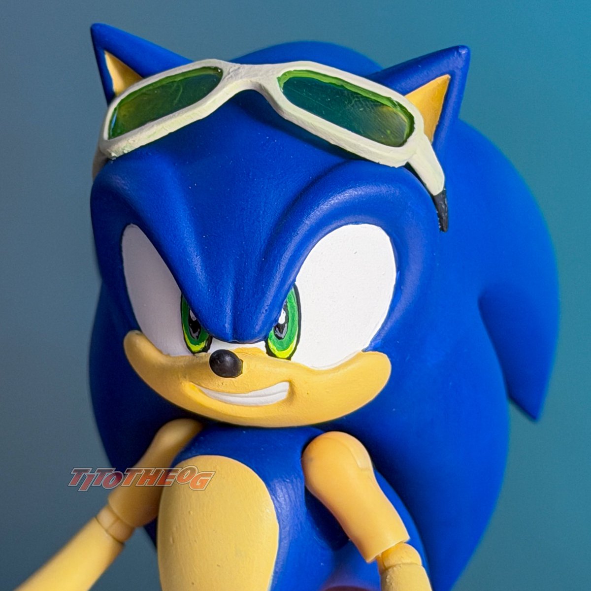Finally finished my Sonic Riders Zero Gravity Custom 3D-printed Jakks Pacific Action Figure!

This figure is a total overhaul of my original Riders Sonic figure but now he has the Ark of Cosmos and his Extreme Gear, Blue Star!