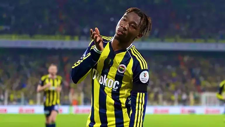 Galatasaray’ın devre arasında sadece 2M€’ya kiraladığı Noa Lang, Liverpool karşısında maçın en iyisi. Fenerbahçe camiası da 18M€’ya alınan Nene’leri, Anadolu topçusu Musaba’ları övmeye devam etsin. Bravo size.