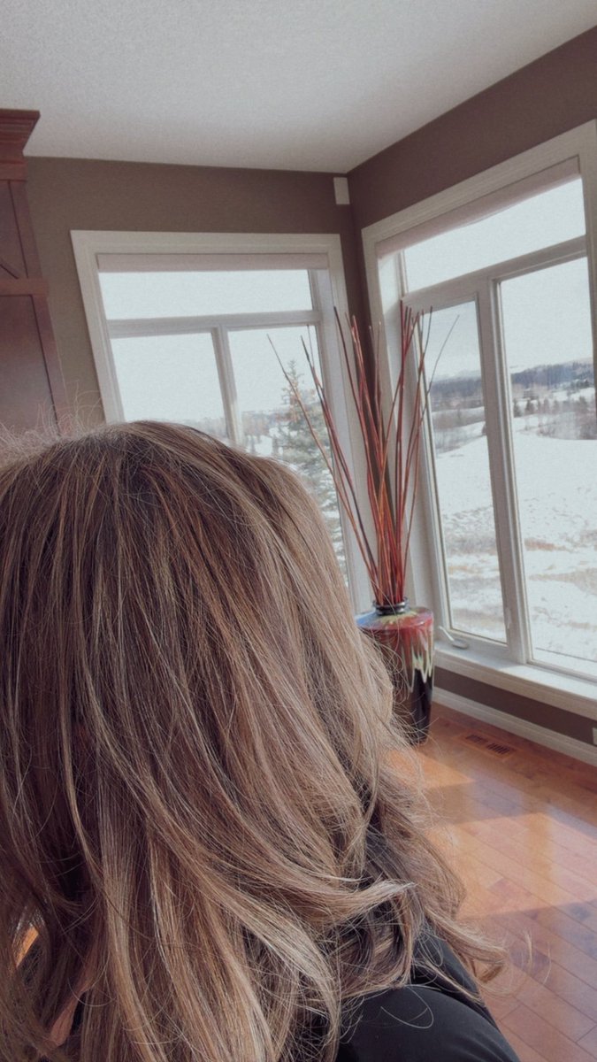 SmileyYYC's tweet image. Always love a visit to the #HairSalon
#Highlights #Lowlights #calgary 

A spring tuneup 🤗