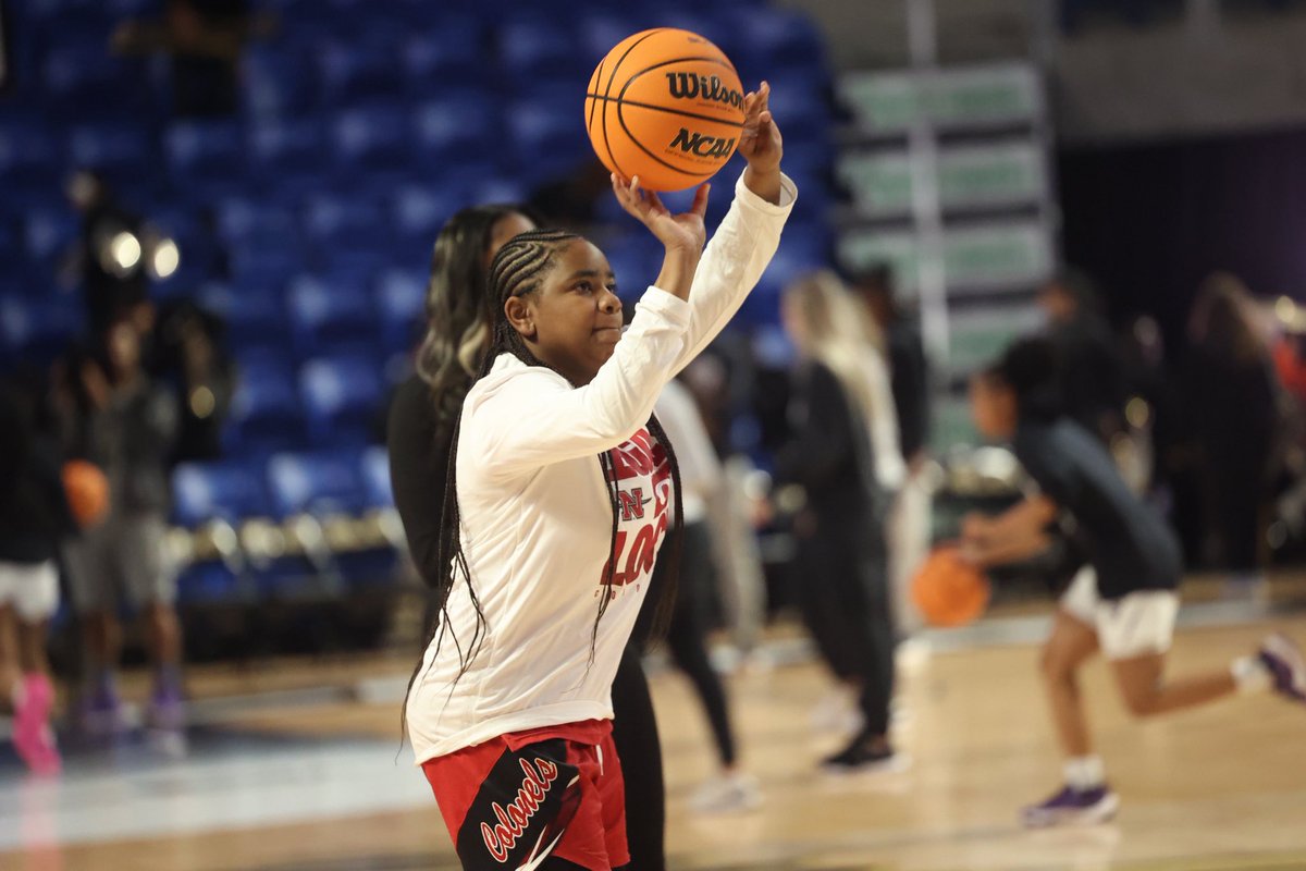 Nicholls_WBB's tweet photo. Time to work‼️

Tipoff in 20 minutes on ESPN+! https://t.co/YL0wt7vzXi